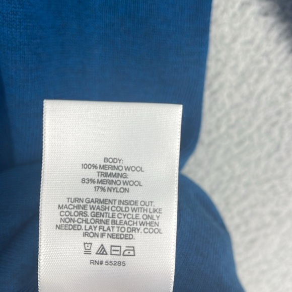 Express blue turtleneck long sleeve 100% Merino Wool sweater men’s small stretch - Picture 11 of 14